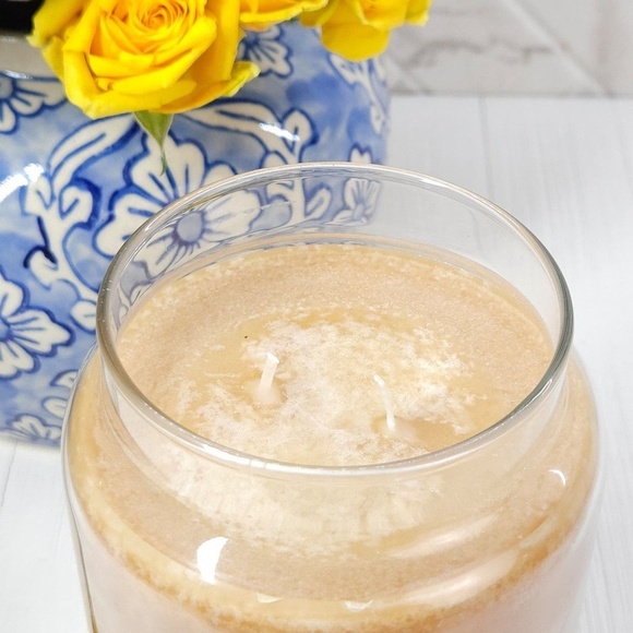 NEW Martha Stewart - 26oz. Two Wick Scented Candle - Caffe Latte NWT - Picture 4 of 5